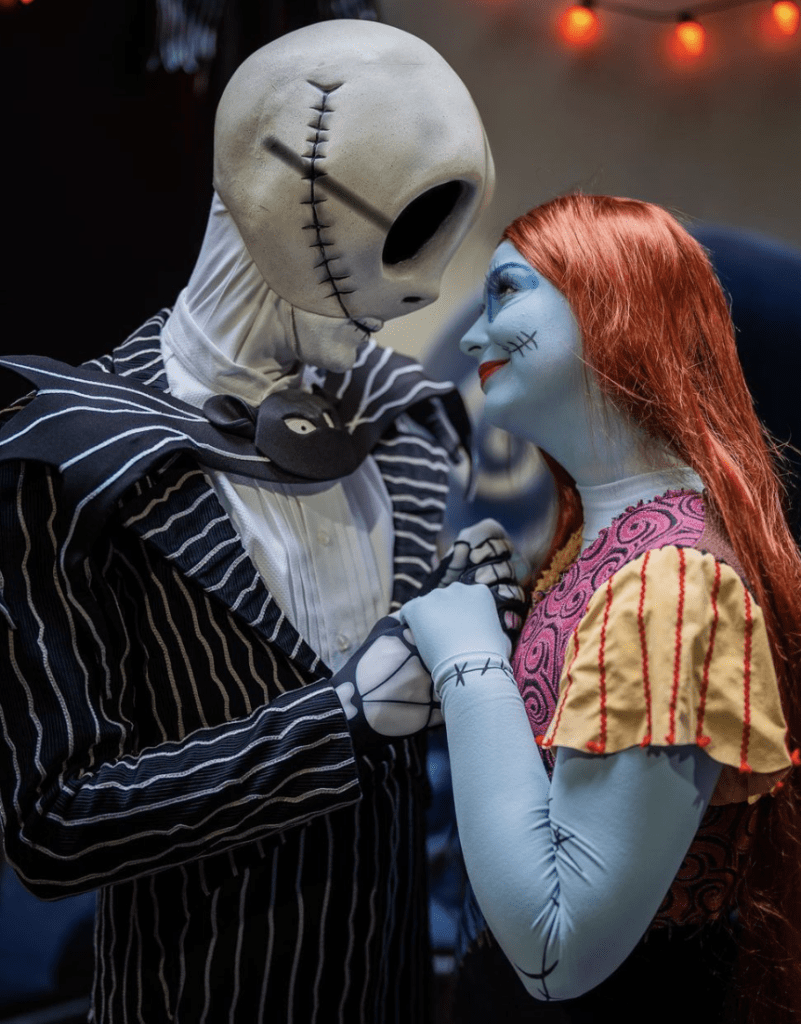 jack and Sally cheap couple halloween outfit idea