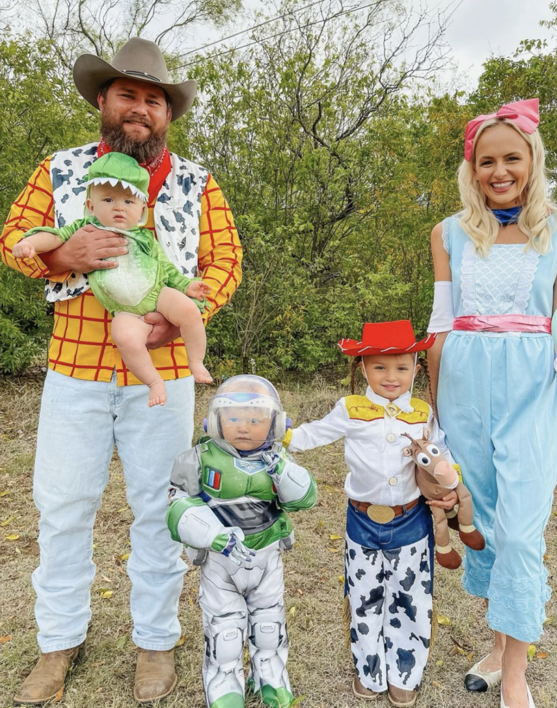 halloween costume idea for family of 3