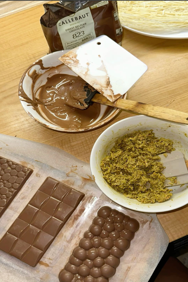 Dubai Pistachio Chocolate Bar Recipe