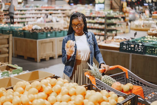  Grocery Shopping Hacks to Save Both Time and Budget Money